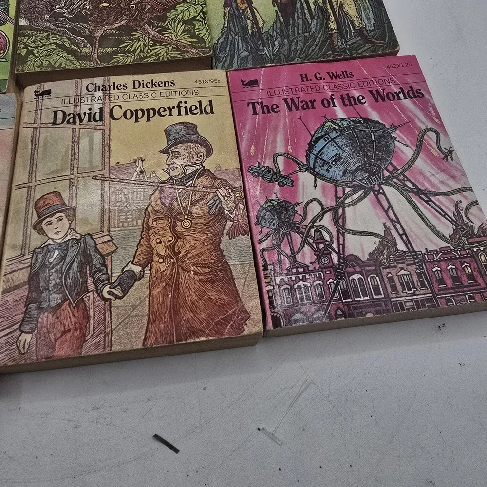 Lot of 16 Moby Books Illustrated Classic Editions Vintage Mini Paperback Books